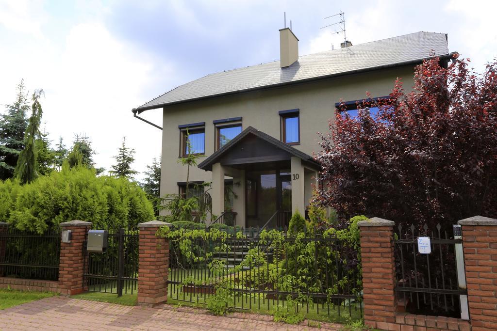 10 Bed And Breakfast Poznan Exterior foto
